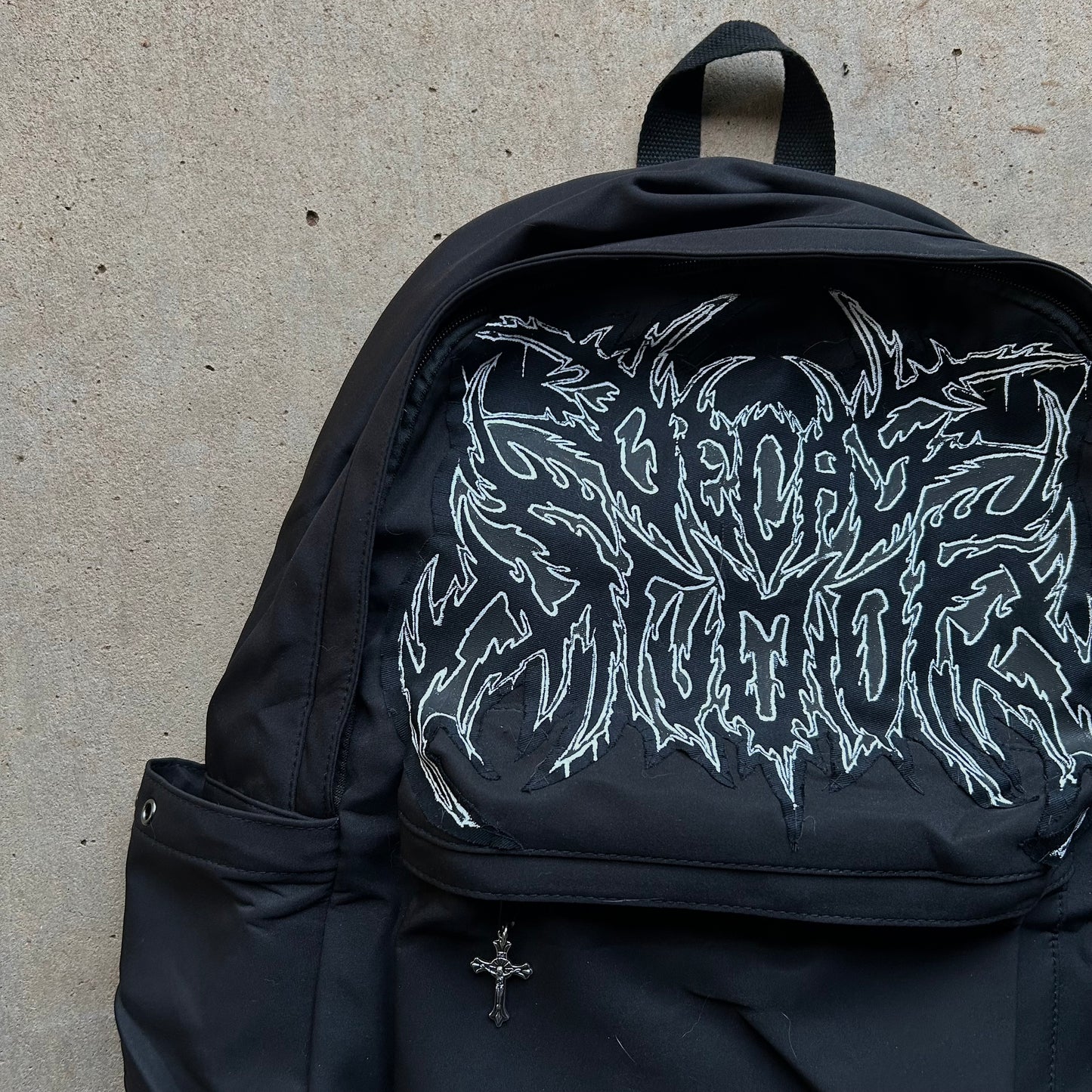 outline backpack