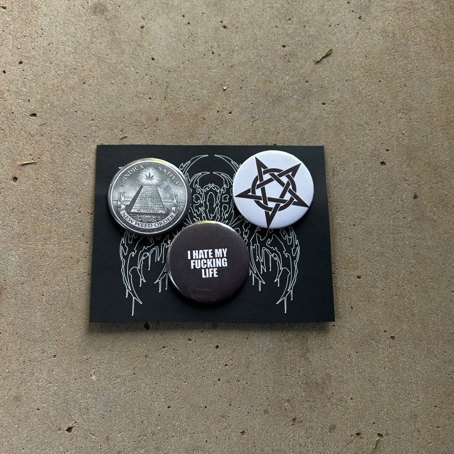 mystery pins (3 pack)