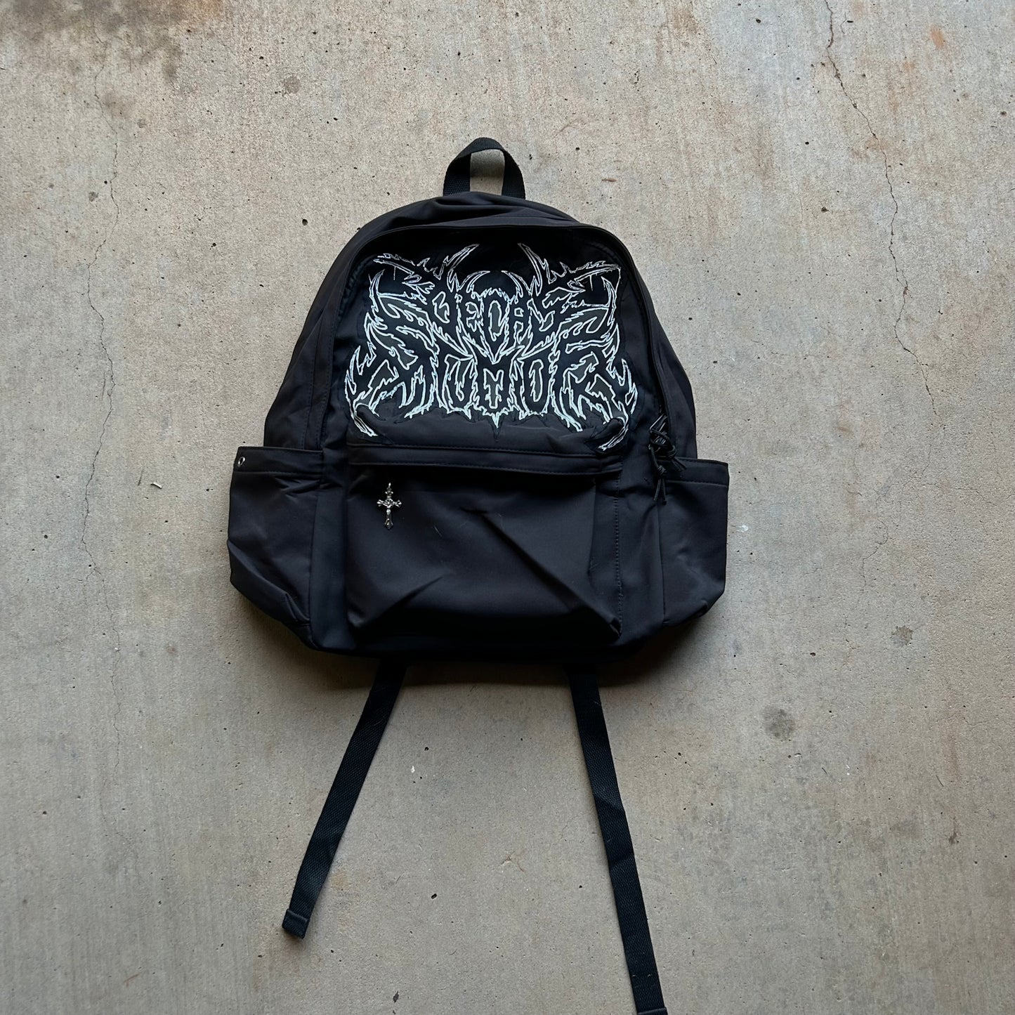 outline backpack