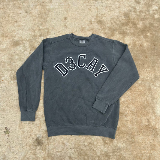 d3cay university sweatshirt