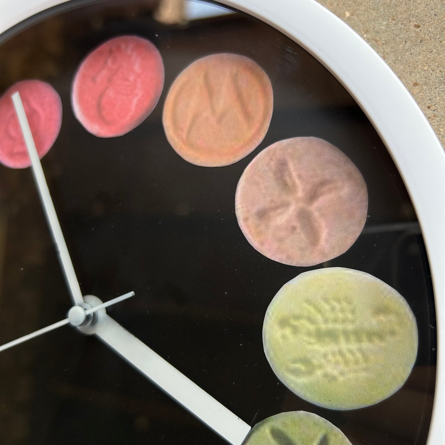 rainbow mdma clock