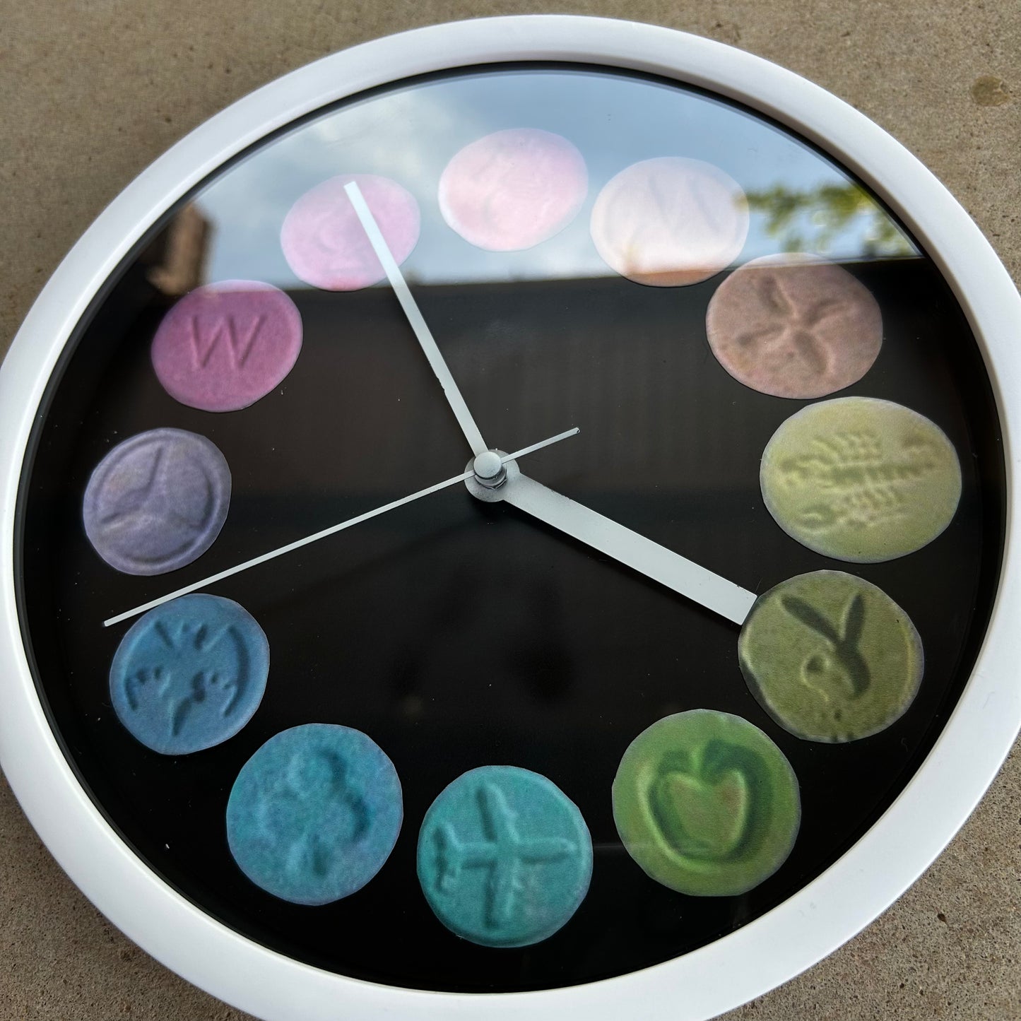 rainbow mdma clock